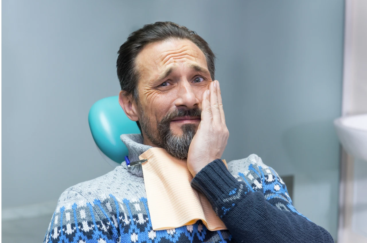 homem n dentista para ver o implate dentario homem n dentista para ver o implate dentario
